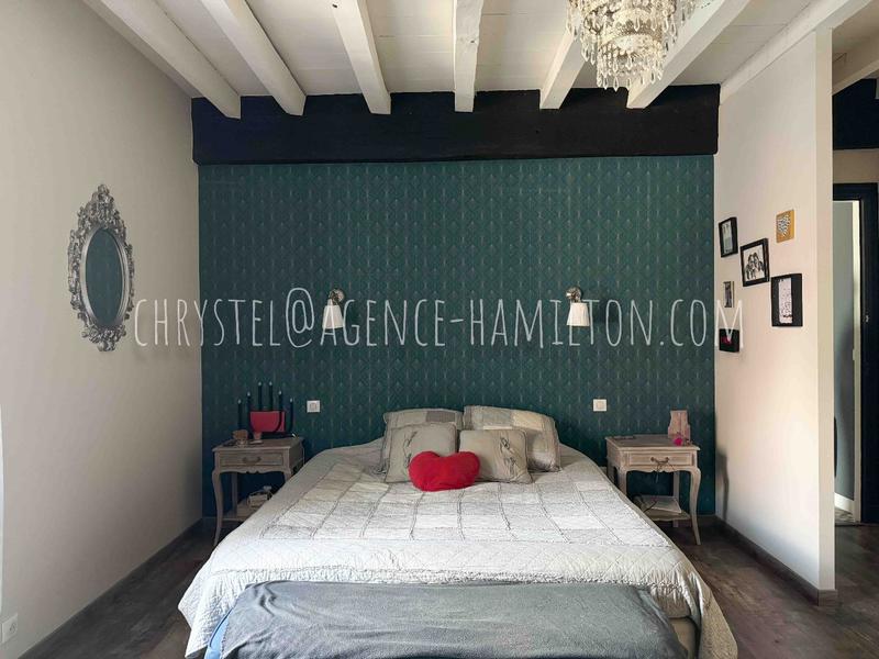 Maison - 316 m² - 12 pièces