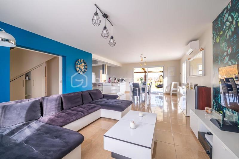 Maison traditionnelle - 156 m² - 5 pièces