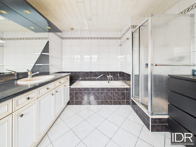 Maison - 171 m² - 5 pièces