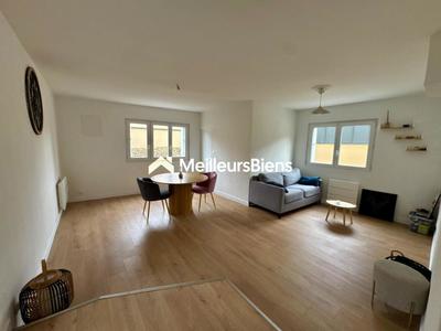 Maison de bourg - 96 m² - 5 pièces
