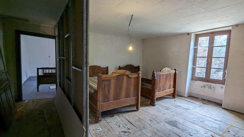 Maison - 244 m² - 8 pièces