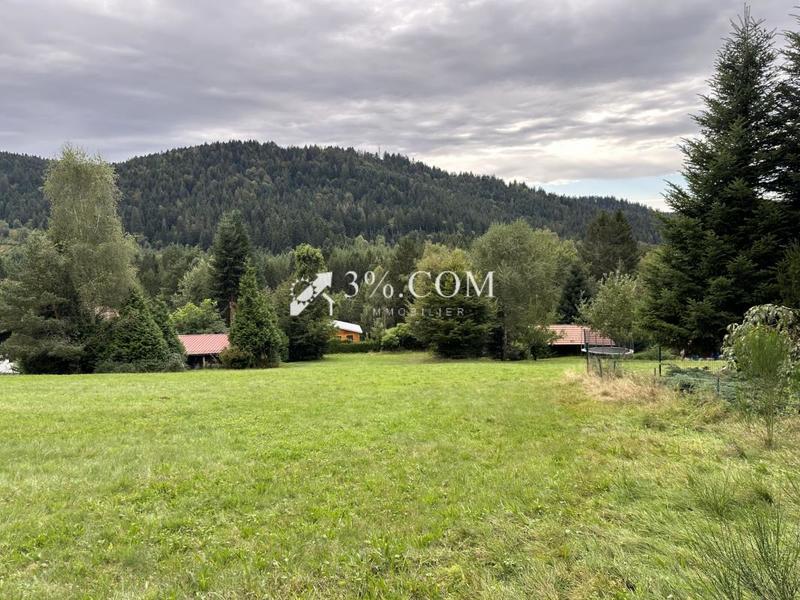 Terrain constructible - 1 800 m²
