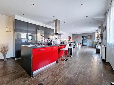 Maison - 84 m² - 4 pièces