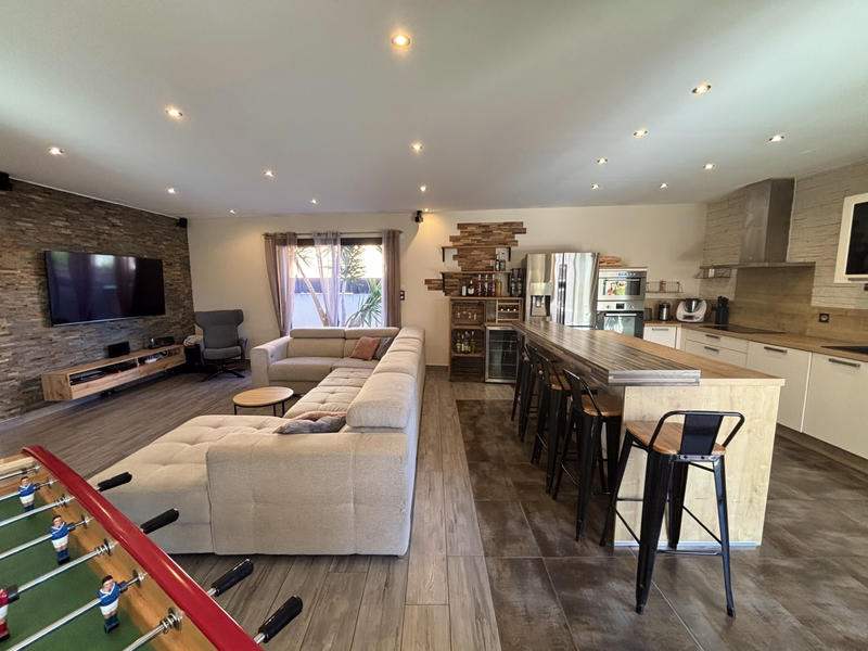 Maison - 147 m² - 6 pièces