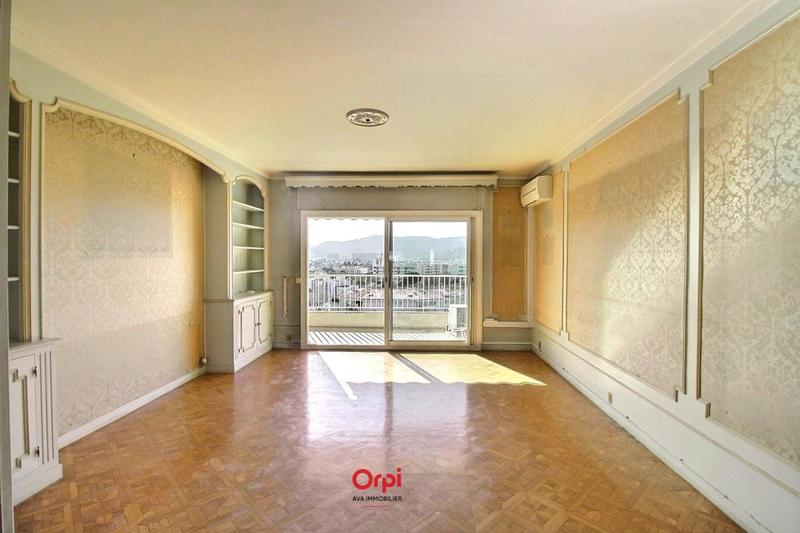 Appartement - 99 m² - 4 pièces