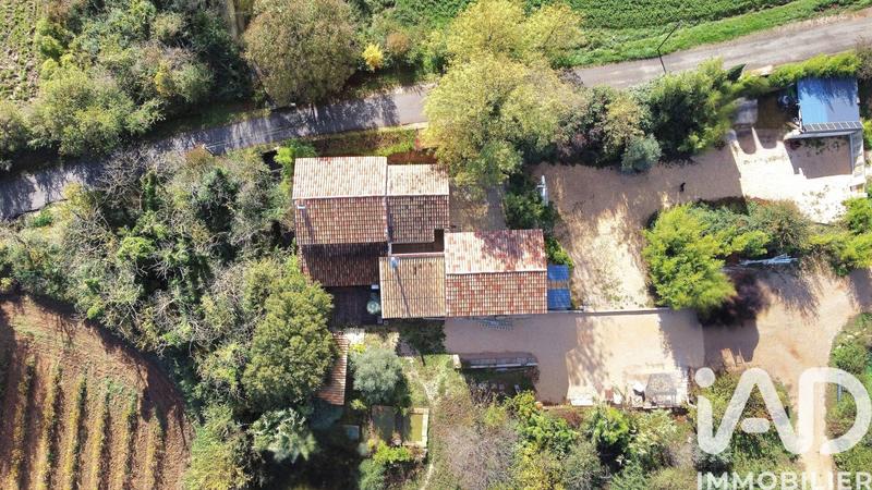 Maison - 253 m² - 4 pièces