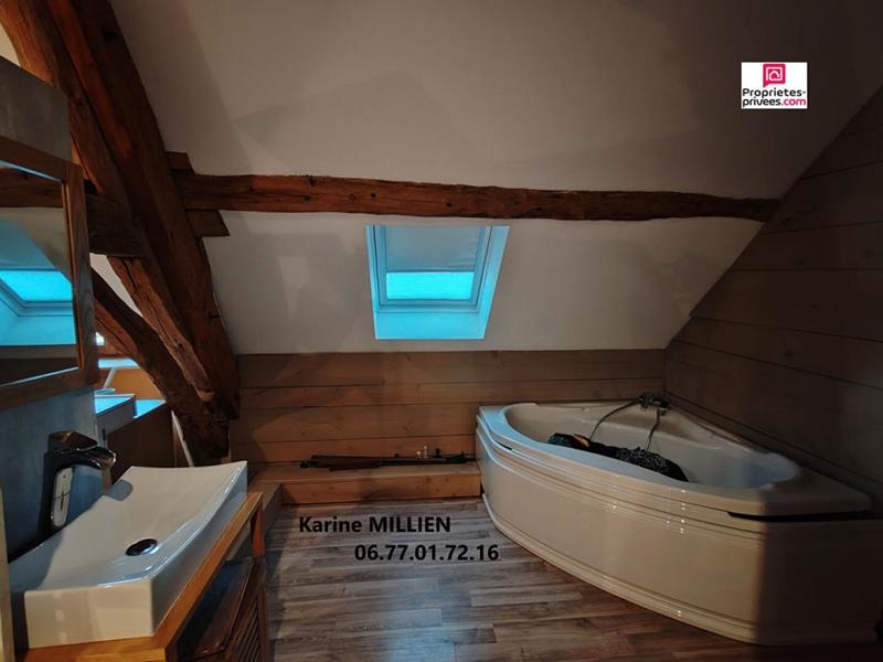 Maison - 255 m² - 8 pièces