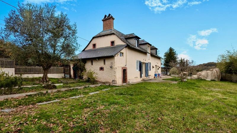 Maison - 187 m² - 7 pièces