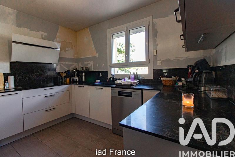 Maison - 93 m² - 5 pièces