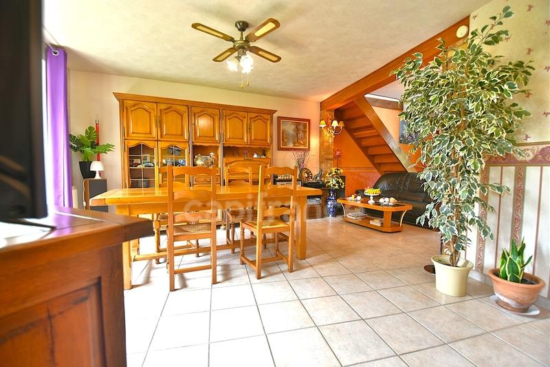 Maison - 140 m² - 5 pièces