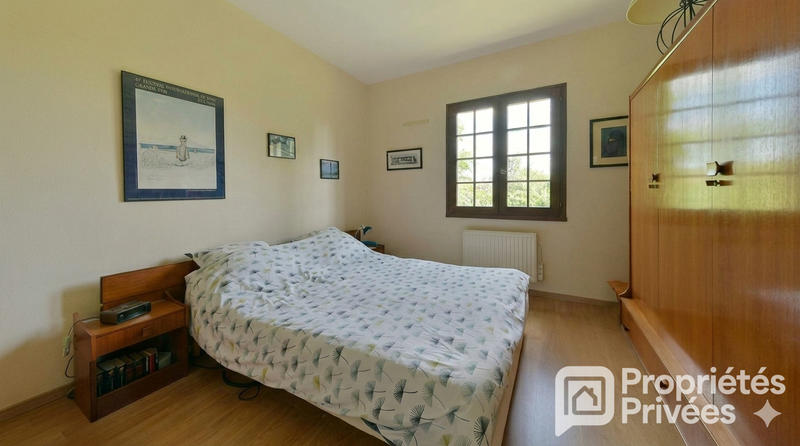 Maison - 170 m² - 9 pièces