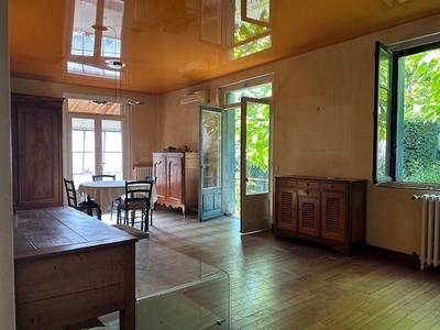 Maison - 180 m² - 5 pièces