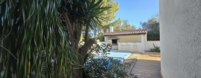 Villa - 215 m² - 12 pièces