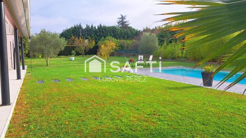 Maison - 290 m² - 5 pièces