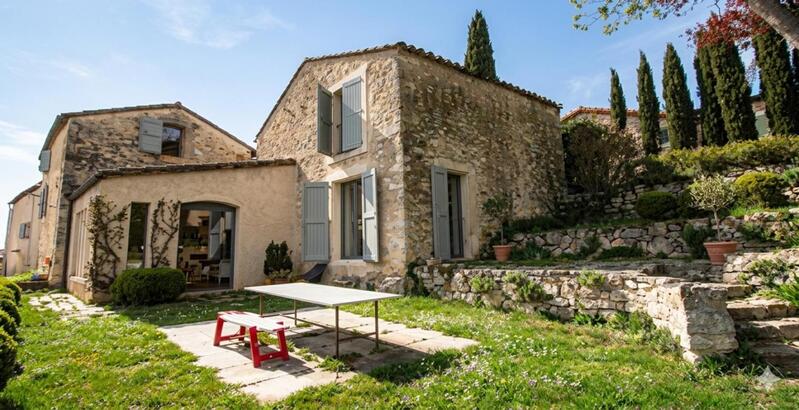 Demeure - 220 m² - 7 pièces