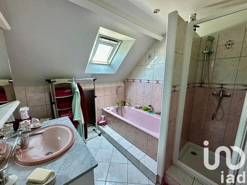 Maison - 185 m² - 8 pièces