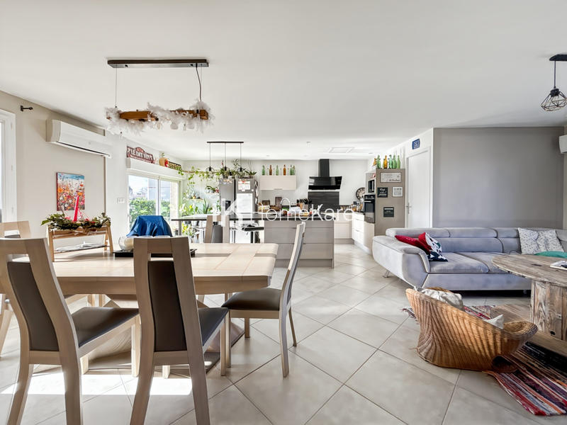 Maison - 90 m² - 4 pièces