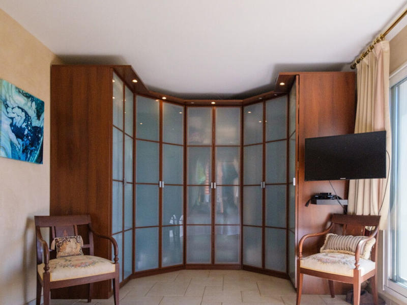 Maison - 265 m² - 9 pièces