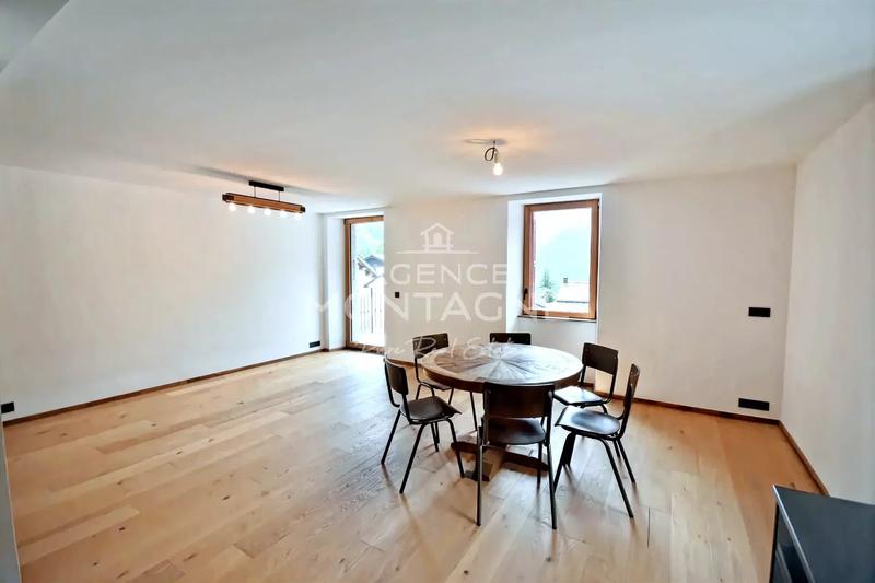 Appartement - 80 m² - 4 pièces