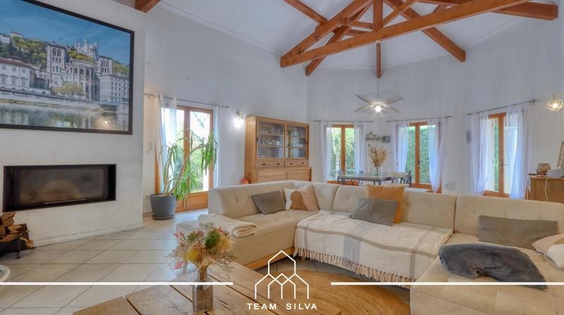 Maison - 170 m² - 5 pièces