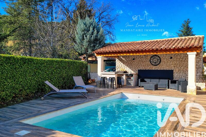 Maison - 122 m² - 5 pièces