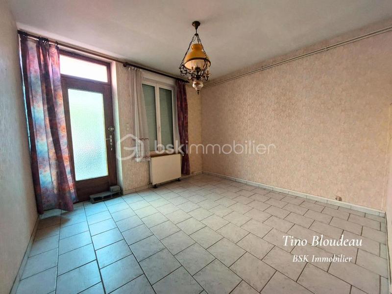 Demeure - 305 m² - 13 pièces