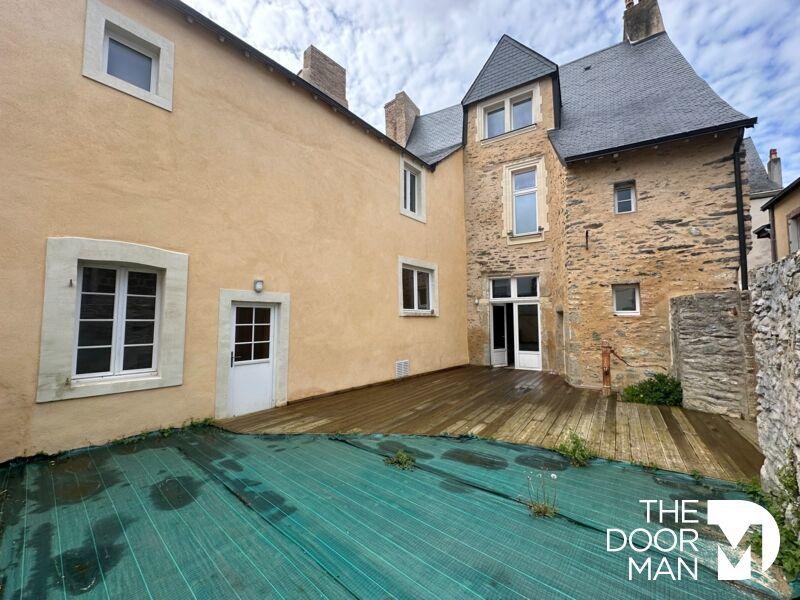 Maison - 168 m² - 8 pièces