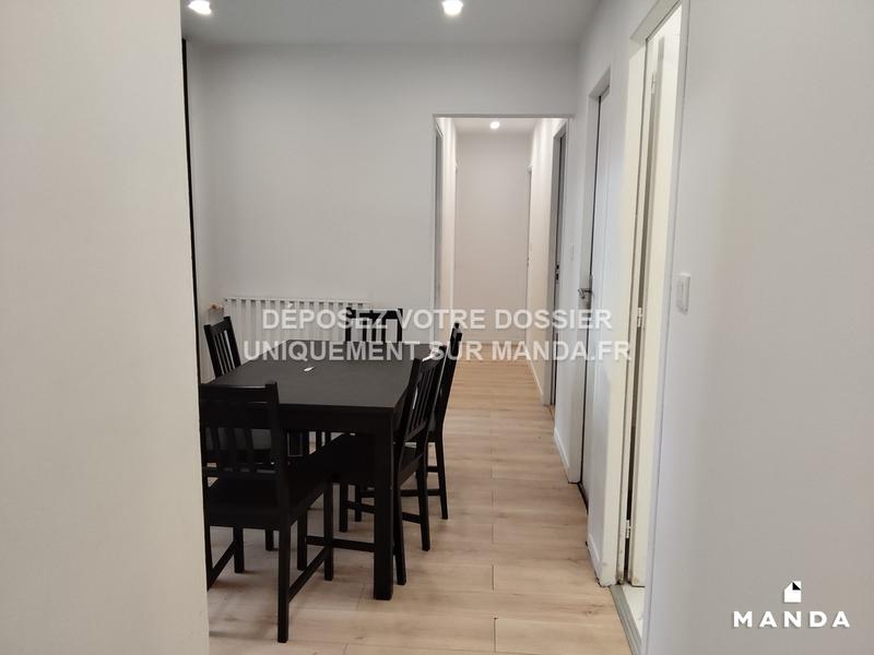 Chambre - 10 m² - 6 pièces