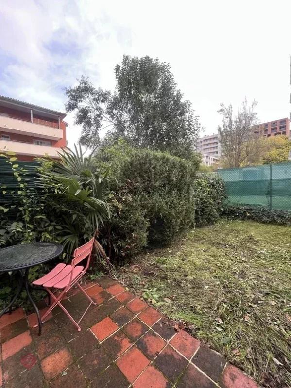 Studio - 25 m² - 1 pièce