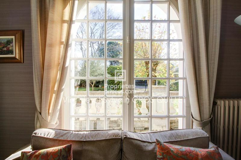 Maison - 215 m² - 8 pièces