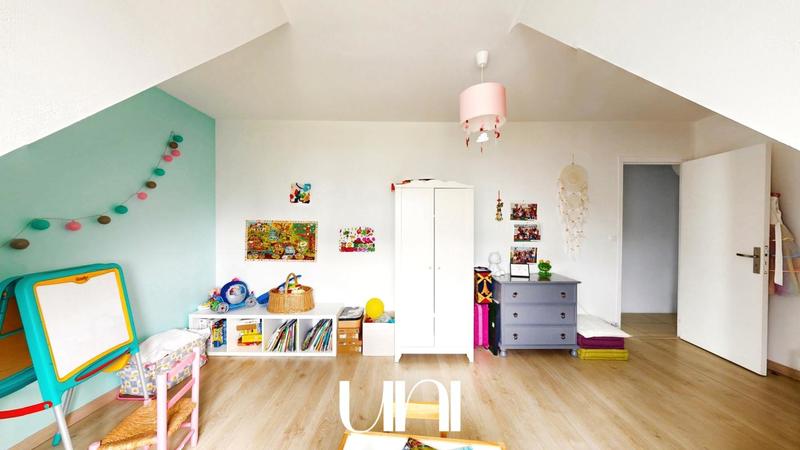 Maison - 95 m² - 5 pièces