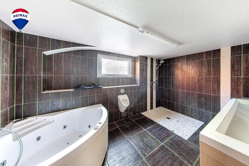 Immeuble - 245 m² - 10 pièces