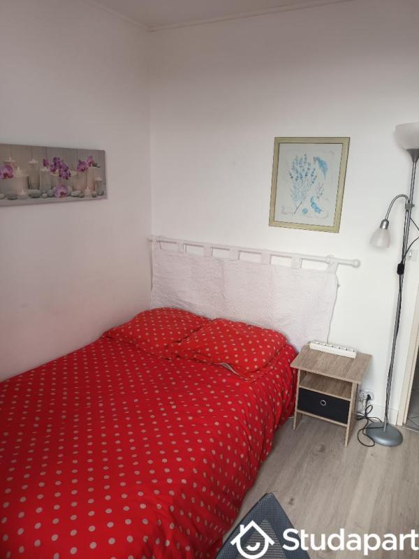 Chambre - 10 m² - 1 pièce