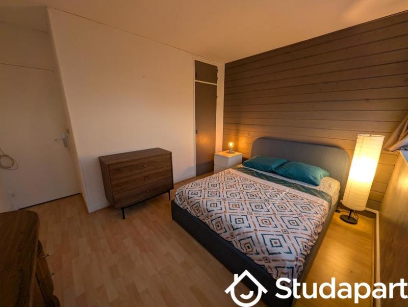 Chambre - 10 m² - 1 pièce