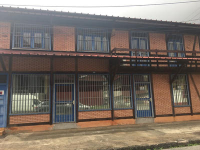 Immeuble - 180 m² - 9 pièces