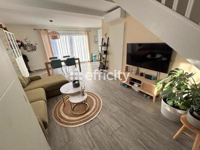 Villa - 90 m² - 5 pièces