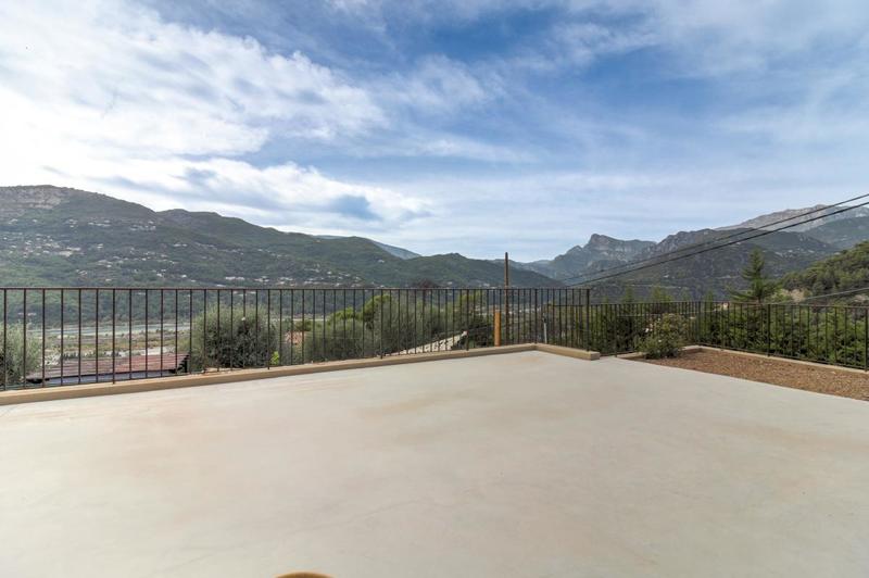 Appartement - 96 m² - 4 pièces