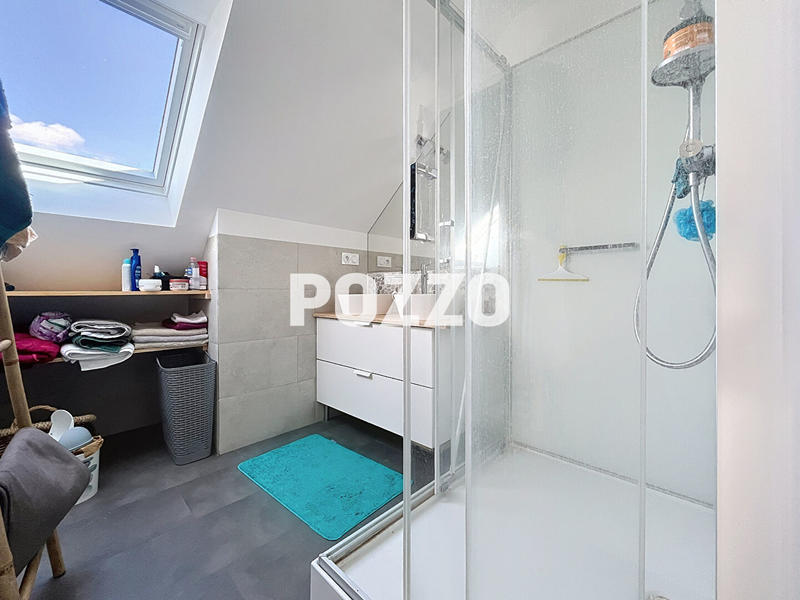 Maison - 137 m² - 6 pièces