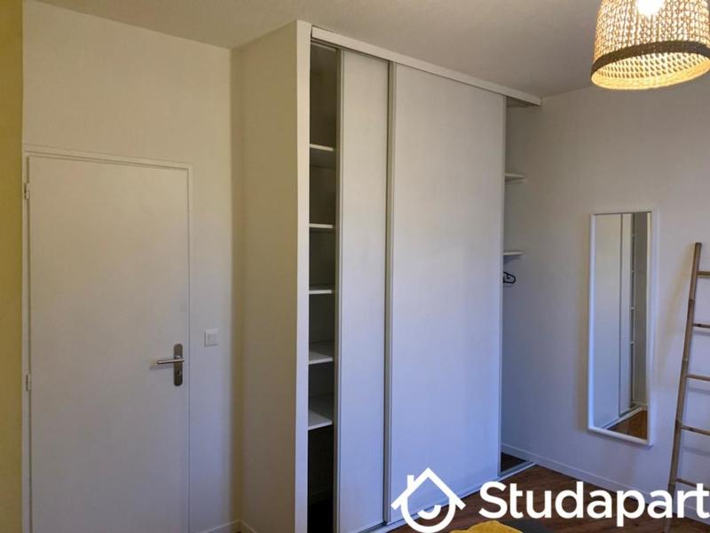 Chambre - 15 m² - 1 pièce