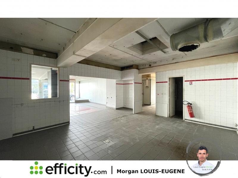 Bureau - 175 m² - 6 pièces