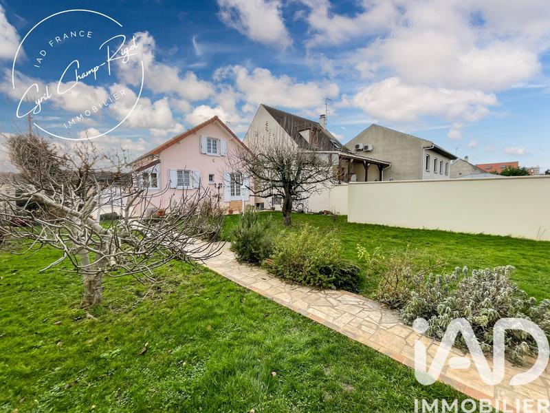 Maison - 74 m² - 4 pièces