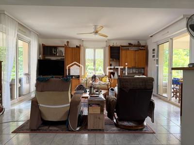 Appartement - 125 m² - 4 pièces