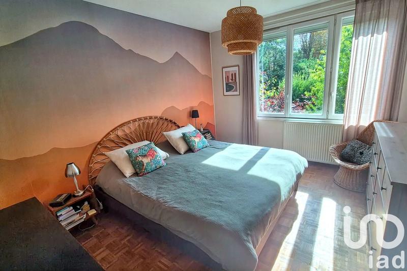 Maison - 211 m² - 7 pièces