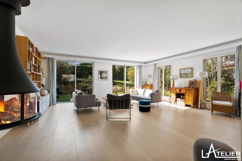 Maison - 167 m² - 7 pièces