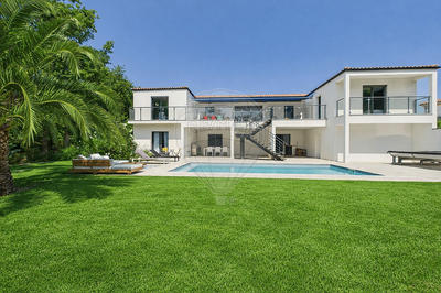 Villa - 245 m² - 7 pièces