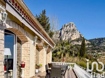 Maison - 195 m² - 6 pièces