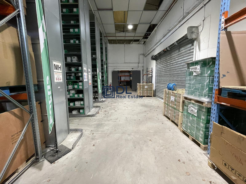 Entrepôt - 1 000 m²