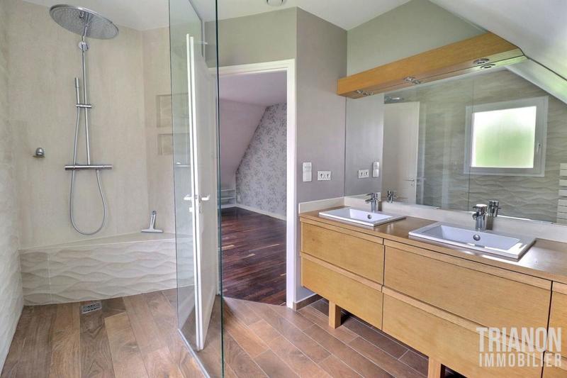 Maison - 210 m² - 7 pièces