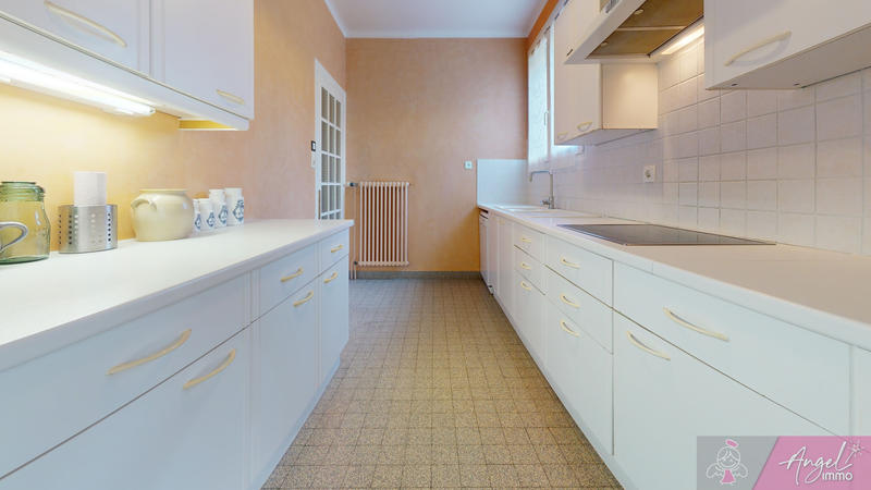 Maison - 188 m² - 8 pièces