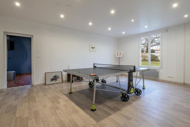 Maison - 408 m² - 11 pièces